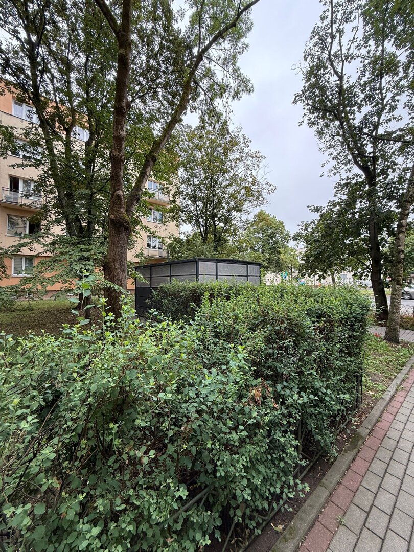 Komfortowe Mieszkanie z Parkingiem by Rentoom photo 3